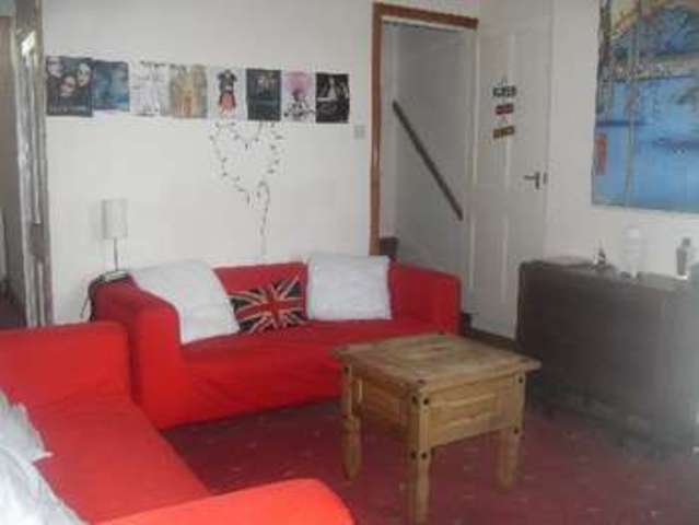  Image of 6 bedroom House Share to rent in Croydon Road Bournbrook Birmingham B29 at Selly Oak Bristol Selly Oak, B29 7BP