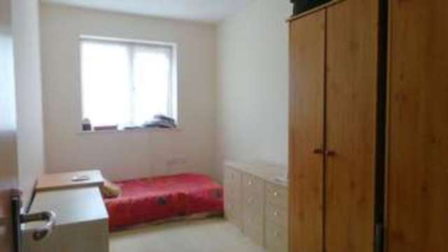 Image of 2 bedroom Flat for sale in Culpepper Close London N18 at Culpepper Close  Edmonton, N18 2DE