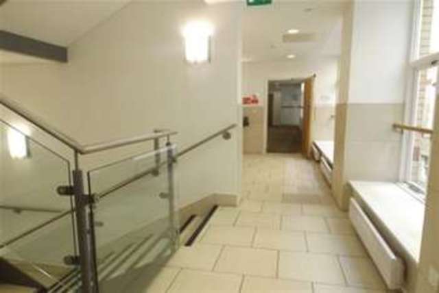  Image of 1 bedroom Flat to rent in Barry Lane Cardiff CF10 at Cardiff, CF10 1FR