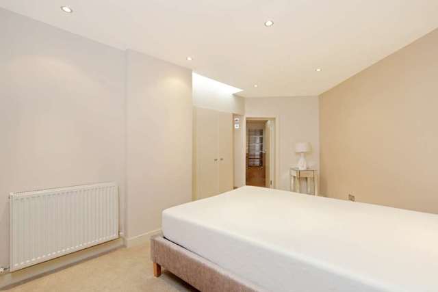  Image of 2 bedroom Flat to rent in Dawes Road London SW6 at Dawes Road Fulham London, SW6 7RQ
