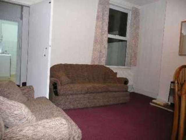  Image of 5 bedroom House Share to rent in Dawlish Road Selly Oak Birmingham B29 at Selly Oak Bristol Selly Oak, B29 7AU