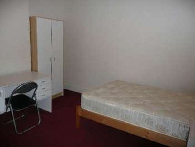  Image of 5 bedroom House Share to rent in Dawlish Road Selly Oak Birmingham B29 at Selly Oak Bristol Selly Oak, B29 7AU
