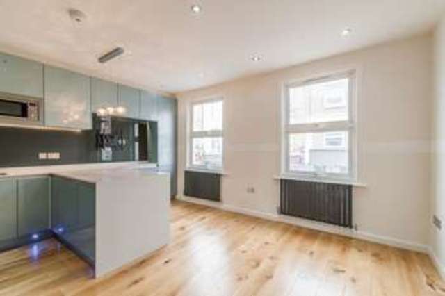  Image of 3 bedroom Flat for sale in Dawes Road London SW6 at Dawes Road  Fulham, SW6 7QP