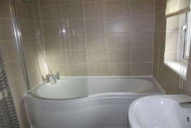  Image of 3 bedroom Detached house to rent in Devon Crescent Haslingden Rossendale BB4 at Rossendale, BB4 4EL