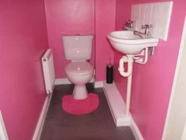  Image of 2 bedroom Mews for sale in Dewfield Close Bierley Bradford BD4 at Dewfield Close Bierley BRADFORD, BD4 6BT
