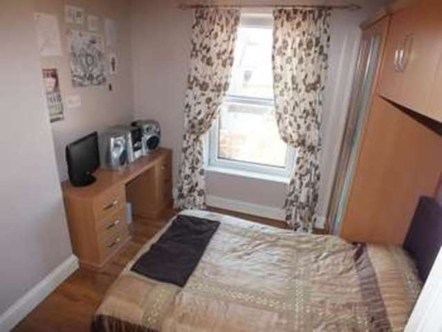  Image of 4 bedroom Terraced house for sale in Dewsland Street Milford Haven SA73 at Milford Haven Pembrokeshire Milford Haven, SA73 2AU