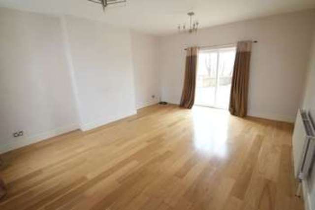  Image of 4 bedroom Detached house to rent in Old Hall Drive Newcastle-under-Lyme ST5 at Dimsdale Hall Drive Wolstanton Newcastle, ST5 9DZ