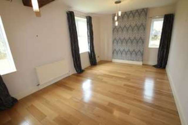  Image of 4 bedroom Detached house to rent in Old Hall Drive Newcastle-under-Lyme ST5 at Dimsdale Hall Drive Wolstanton Newcastle, ST5 9DZ