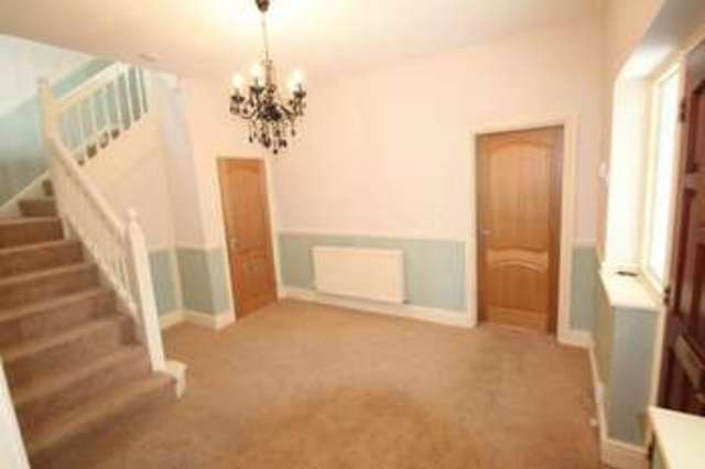  Image of 4 bedroom Detached house to rent in Old Hall Drive Newcastle-under-Lyme ST5 at Dimsdale Hall Drive Wolstanton Newcastle, ST5 9DZ