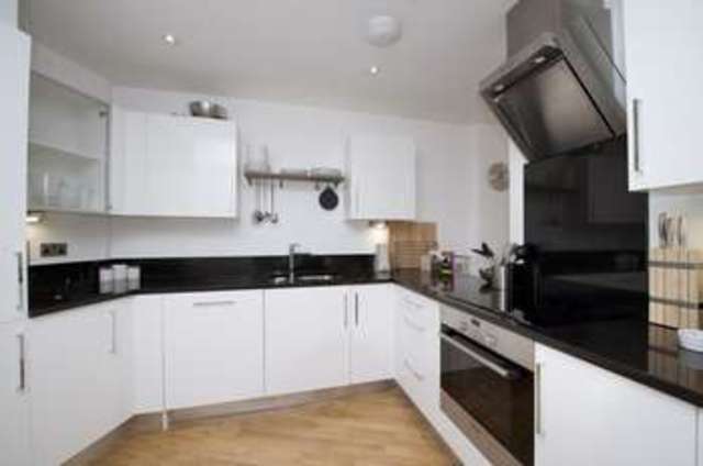 Image of 2 bedroom Flat to rent in Dragmore Street London SW4 at Dragmore Street  Clapham Common, SW4 8DW