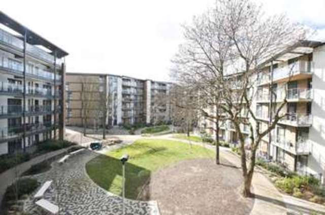  Image of 2 bedroom Flat to rent in Dragmore Street London SW4 at Dragmore Street  Clapham Common, SW4 8DW