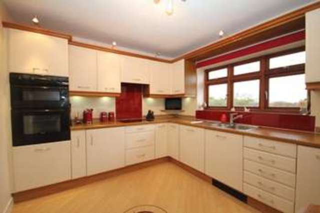  Image of 4 bedroom Detached house for sale in Dragon Road Winterbourne Bristol BS36 at Winterbourne Bristol Winterbourne, BS36 1BJ