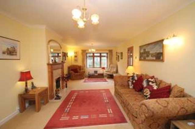  Image of 4 bedroom Detached house for sale in Dragon Road Winterbourne Bristol BS36 at Winterbourne Bristol Winterbourne, BS36 1BJ