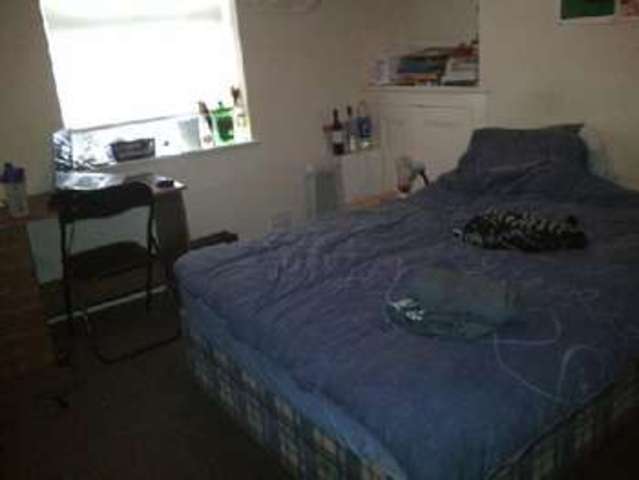  Image of 4 bedroom House Share to rent in Dunkirk Road Nottingham NG7 at Dunkirk Bristol Dunkirk, NG7 2LF