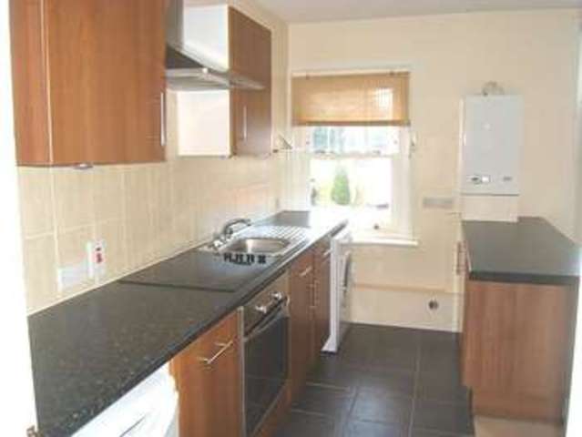  Image of 2 bedroom Flat to rent in Bulford Road Durrington Salisbury SP4 at Durrington, SP4 8HB