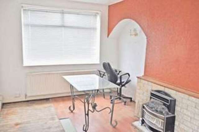 Image of 3 bedroom Semi-Detached house for sale in Eastern Crescent Sheffield S2 at Eastern Crescent  Sheffield, S2 2GF