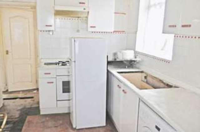 Image of 3 bedroom Semi-Detached house for sale in Eastern Crescent Sheffield S2 at Eastern Crescent  Sheffield, S2 2GF
