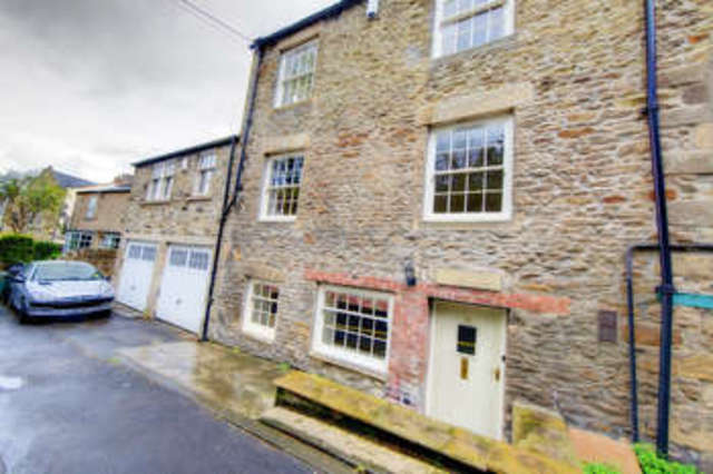  Image of 2 bedroom Town House to rent in Eastgate Hexham NE46 at Hexham Hexham, NE46 1BH