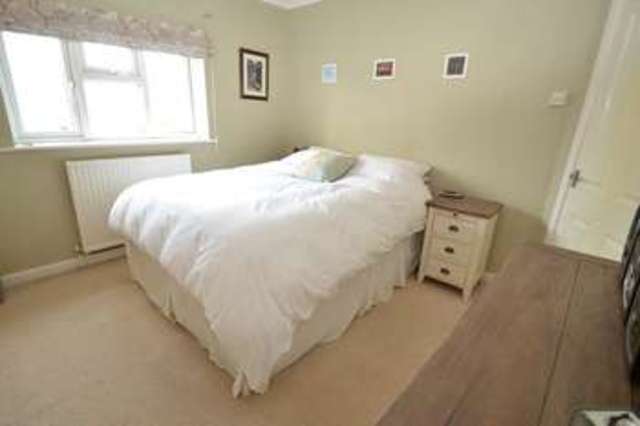  Image of 3 bedroom Semi-Detached house for sale in The Nook Eastleigh SO50 at Eastleigh, SO50 4GQ