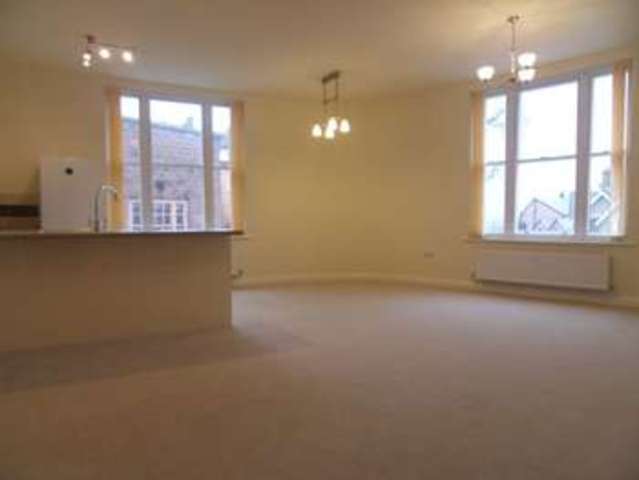  Image of 3 bedroom Flat to rent in Edde Cross Street Ross-on-Wye HR9 at Edde Cross Street  Ross-On-Wye, HR9 7FY