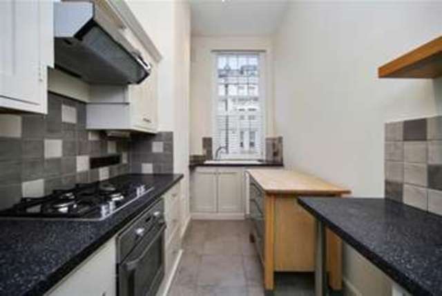  Image of 2 bedroom Property to rent in Elm Park Gardens London SW10 at London, SW10 9QF