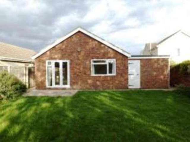  Image of 3 bedroom Bungalow for sale in Elmhirst Road Horncastle LN9 at Horncastle Lincolnshire Horncastle, LN9 5AT