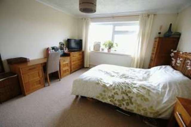  Image of 1 bedroom Flat to rent in Elvetham Road Fleet GU51 at Elvetham Road  Fleet, GU51 4QN