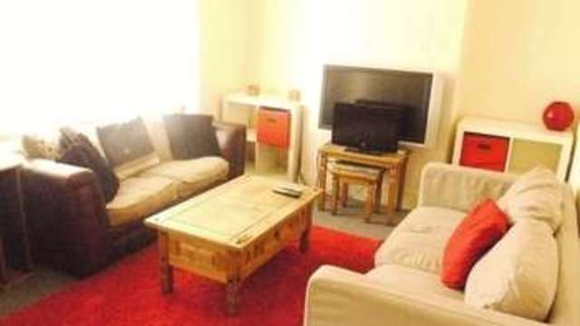  Image of 1 bedroom Flat to rent in Englefield Road Southampton SO18 at Englefield Road  Southampton, SO18 1AW