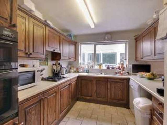  Image of 4 bedroom Detached house for sale in Erica Way Copthorne Crawley RH10 at Erica Way Copthorne Crawley, RH10 3XG