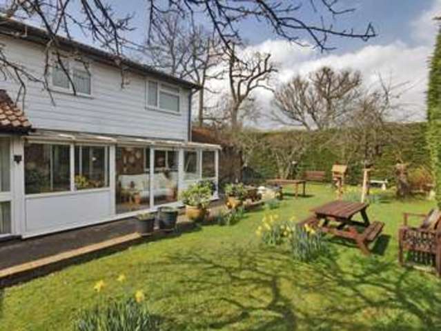  Image of 4 bedroom Detached house for sale in Erica Way Copthorne Crawley RH10 at Erica Way Copthorne Crawley, RH10 3XG