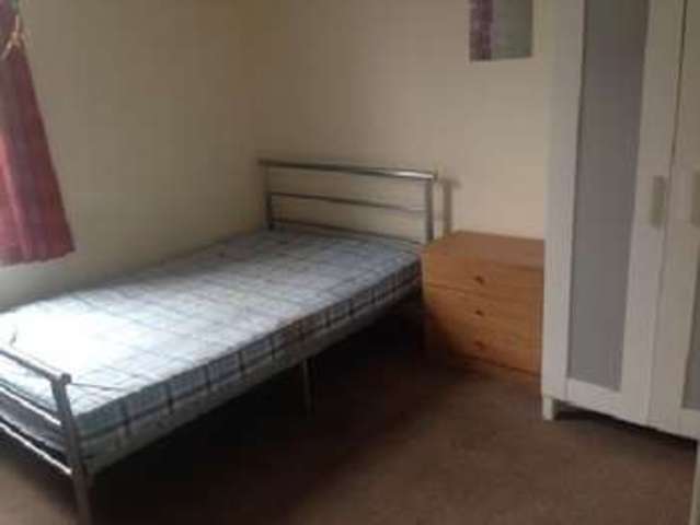  Image of 4 bedroom House Share to rent in Alfreton Road Nottingham NG7 at Arboretum Bristol Arboretum, NG7 3NG