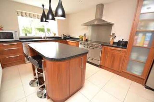  Image of 3 bedroom Detached house for sale in Dean Road Fair Oak Eastleigh SO50 at Fair Oak Eastleigh, SO50 7JE