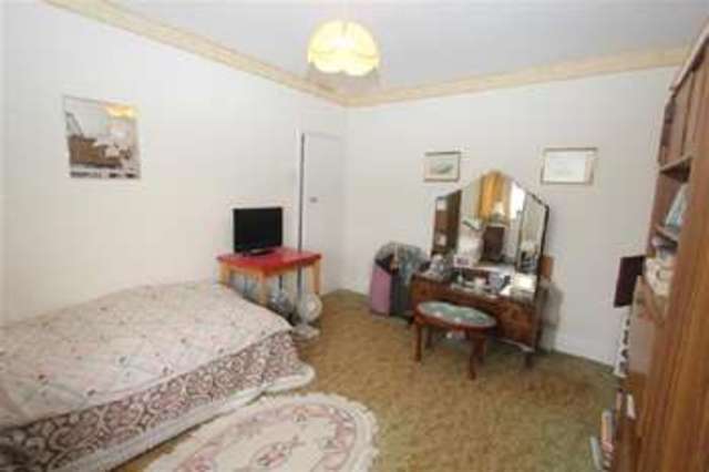  Image of 4 bedroom Property for sale in Fairfield Avenue Edgware HA8 at Fairfield Avenue  Edgware, HA8 9AQ