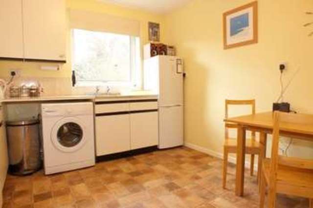 Image of 2 bedroom Ground Flat for sale in Meadow Bank Faringdon SN7 at Faringdon Oxfordshire, SN7 8EH
