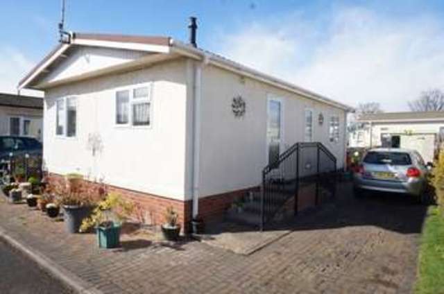  Image of 2 bedroom Property for sale in Fengate Mobile Home Park Fengate Peterborough PE1 at Fengate Park  Peterborough, PE1 5XD