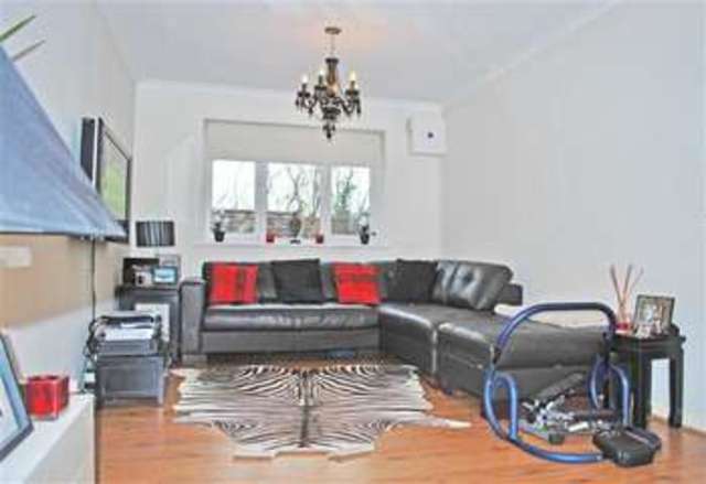  Image of 2 bedroom Apartment to rent in Fernbank Church Road Buckhurst Hill IG9 at Buckhurst Hill, IG9 5RN