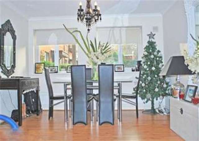  Image of 2 bedroom Apartment to rent in Fernbank Church Road Buckhurst Hill IG9 at Buckhurst Hill, IG9 5RN