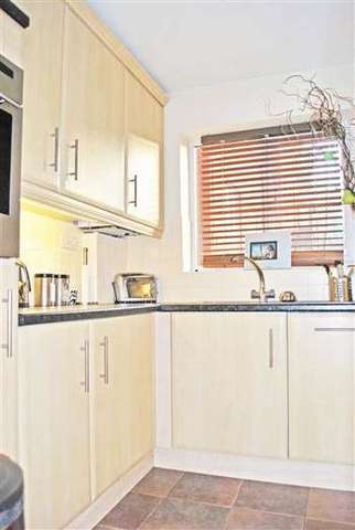  Image of 2 bedroom Apartment to rent in Fernbank Church Road Buckhurst Hill IG9 at Buckhurst Hill, IG9 5RN