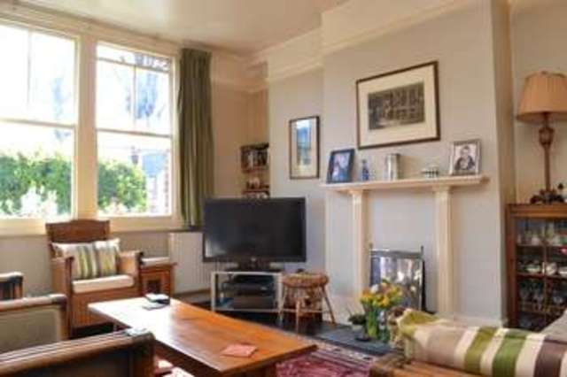  Image of 4 bedroom Detached house for sale in Fitzilian Avenue Harold Wood Romford RM3 at Romford, RM3 0QS