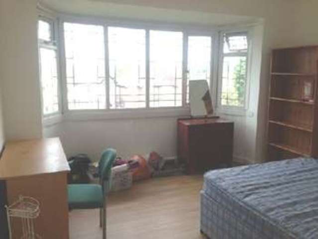  Image of 2 bedroom House Share to rent in Gibbins Road Selly Oak Birmingham B29 at 201 Gibbins Rd Bristol 201 Gibbins Rd, B29 6NH