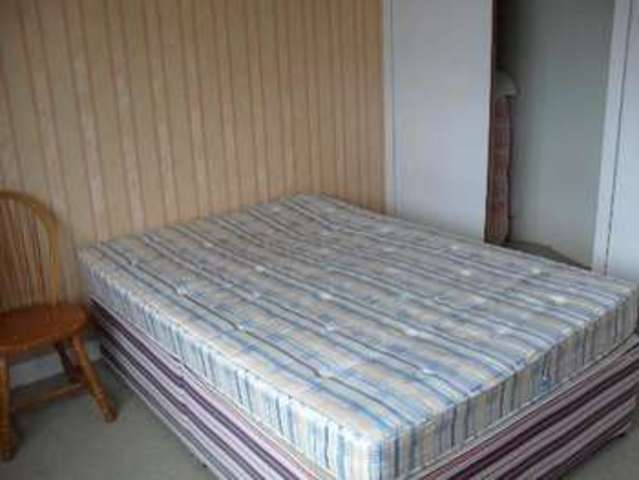  Image of 1 bedroom House Share to rent in Gibbins Road Selly Oak Birmingham B29 at 201 Gibbins Rd Bristol 201 Gibbins Rd, B29 6NH