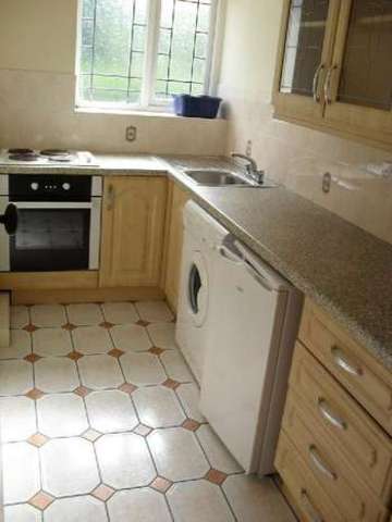  Image of 1 bedroom House Share to rent in Gibbins Road Selly Oak Birmingham B29 at 201 Gibbins Rd Bristol 201 Gibbins Rd, B29 6NH