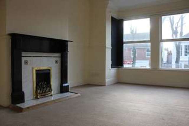  Image of 1 bedroom Flat to rent in Boulevard Hull HU3 at Boulevard  Hull, HU3 2UD