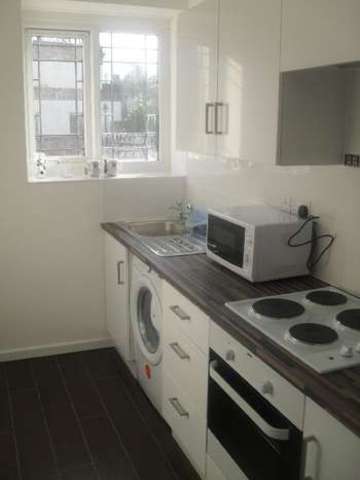  Image of 2 bedroom House Share to rent in Gibbins Road Selly Oak Birmingham B29 at 201 Gibbins Rd Bristol 201 Gibbins Rd, B29 6NH