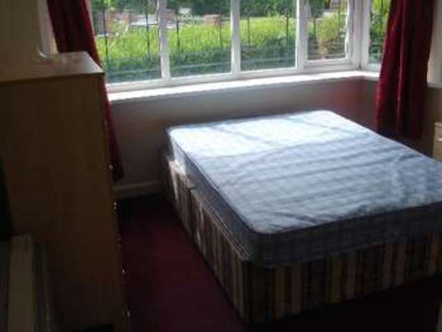  Image of 1 bedroom House Share to rent in Gibbins Road Selly Oak Birmingham B29 at 201 Gibbins Rd Bristol 201 Gibbins Rd, B29 6NH