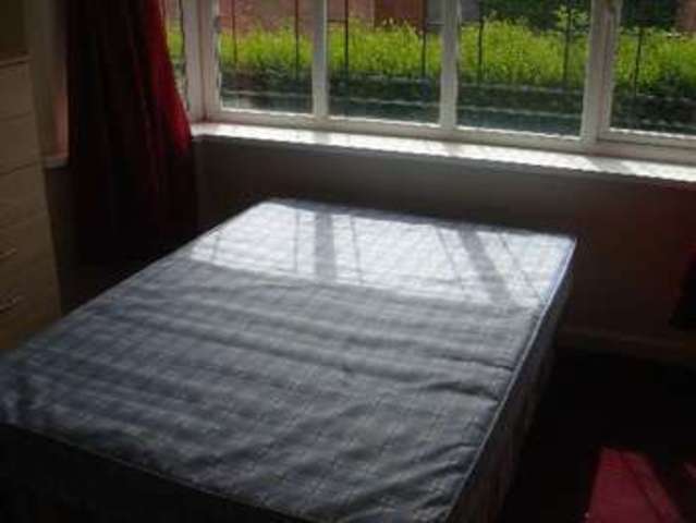  Image of 1 bedroom House Share to rent in Gibbins Road Selly Oak Birmingham B29 at 201 Gibbins Rd Bristol 201 Gibbins Rd, B29 6NH