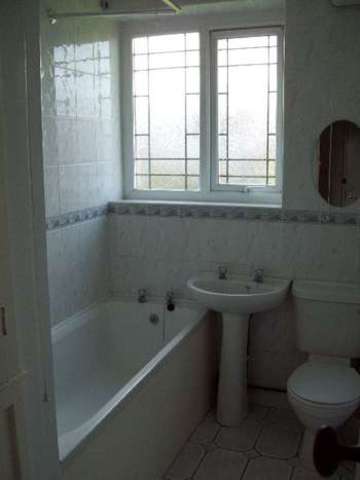  Image of 2 bedroom House Share to rent in Gibbins Road Selly Oak Birmingham B29 at 201 Gibbins Rd Bristol 201 Gibbins Rd, B29 6NH