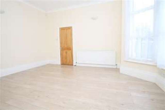  Image of 5 bedroom Semi-Detached house to rent in Fordel Road London SE6 at London, SE6 1XP