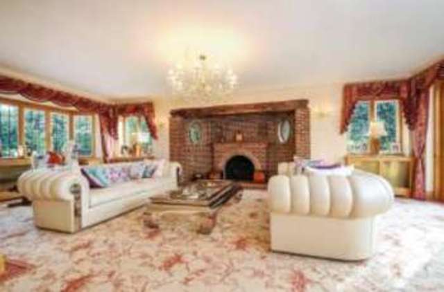  Image of 4 bedroom Detached house for sale in Forest Drive Keston BR2 at Keston Park  Keston, BR2 6EE