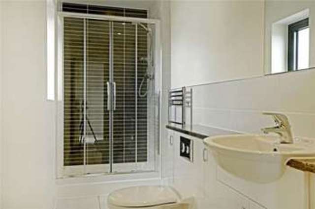  Image of 2 bedroom Apartment to rent in Forty Avenue Wembley HA9 at Forty Avenue  Brent, HA9 8RS